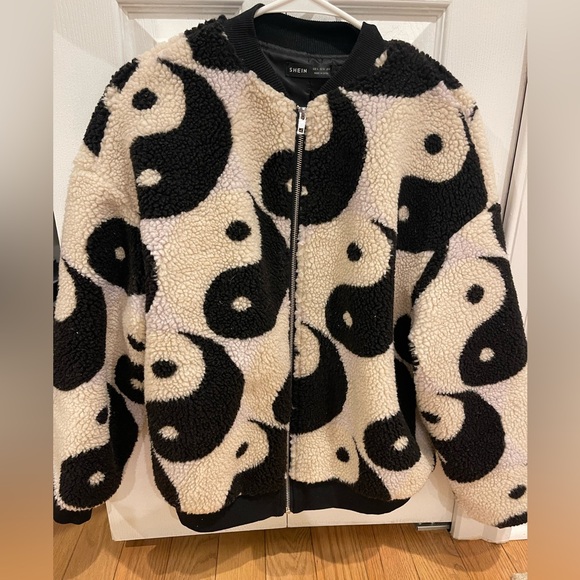 SHEIN Jackets & Blazers - SHEIN Black and Cream Sherpa Jacket